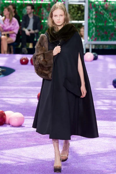 Look 54